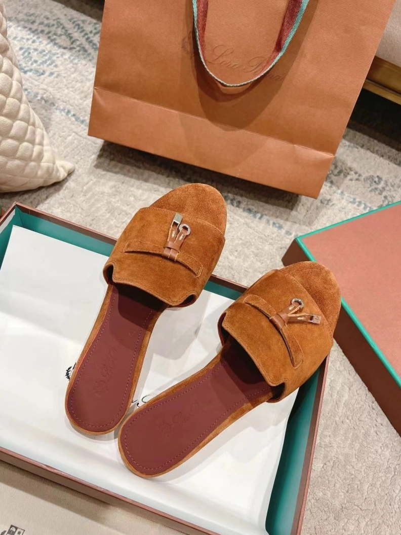 Elegant Othxr Slippers 210194