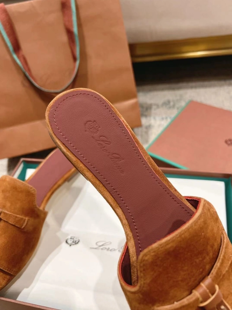 Elegant Othxr Slippers 210194