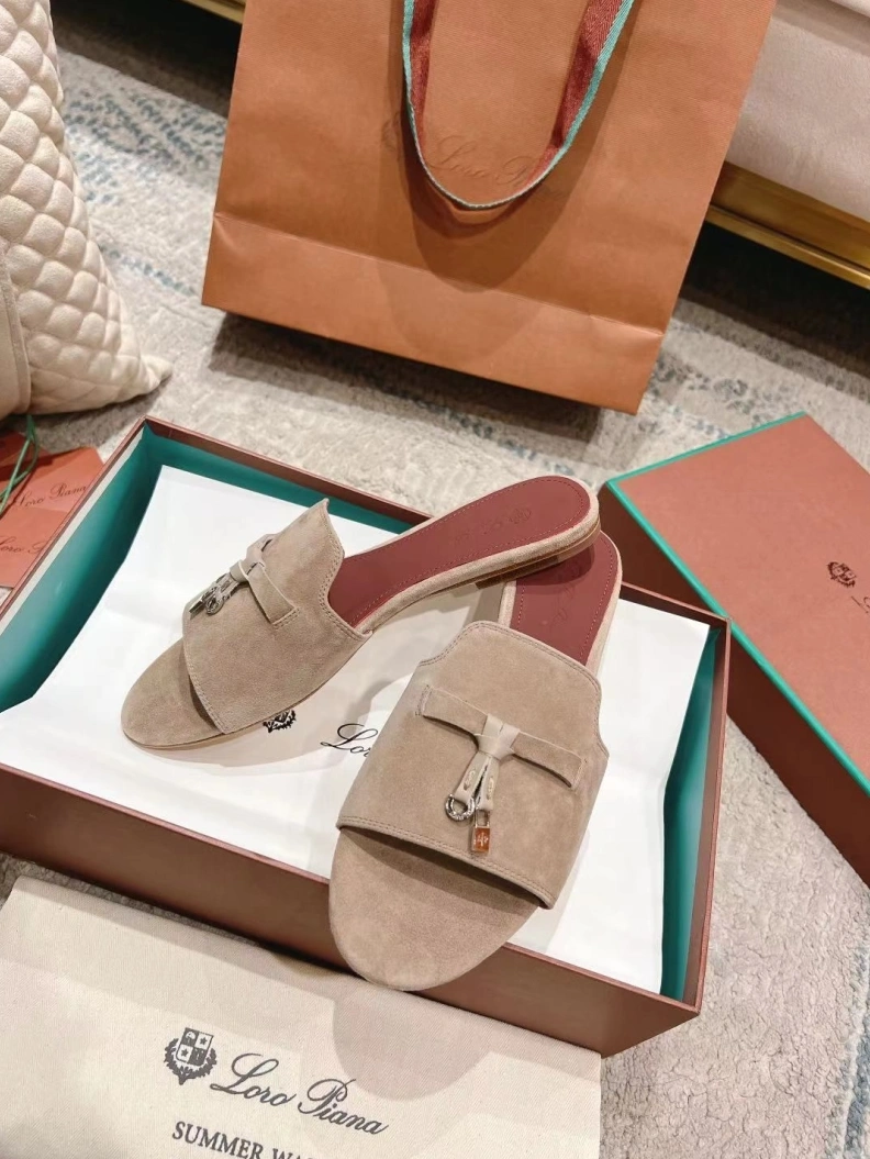 HighQuality Othxr Slippers 210197