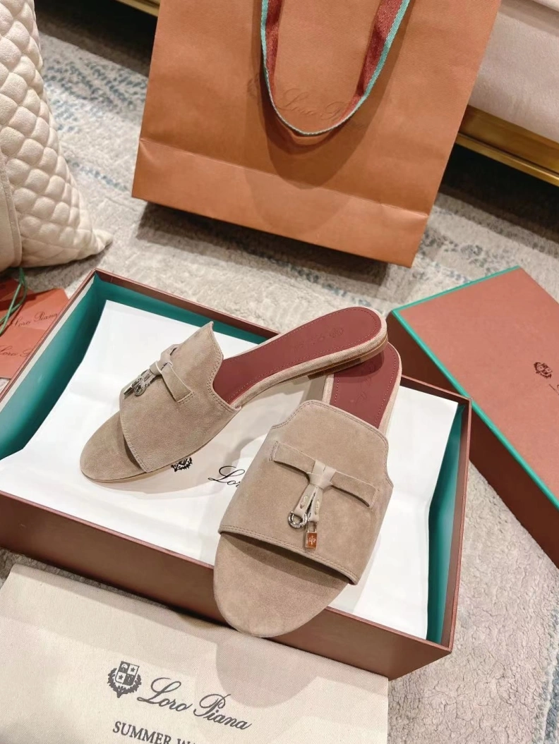 HighQuality Othxr Slippers 210197