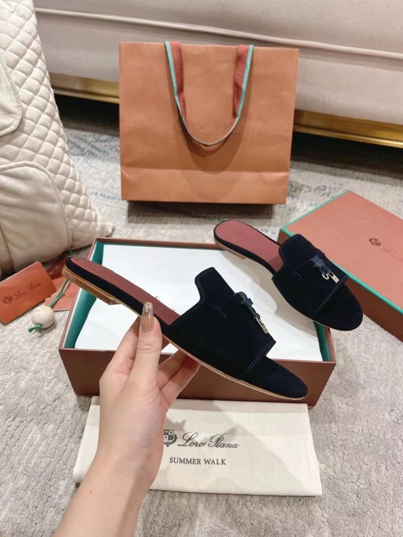 HighQuality Othxr Slippers 210201
