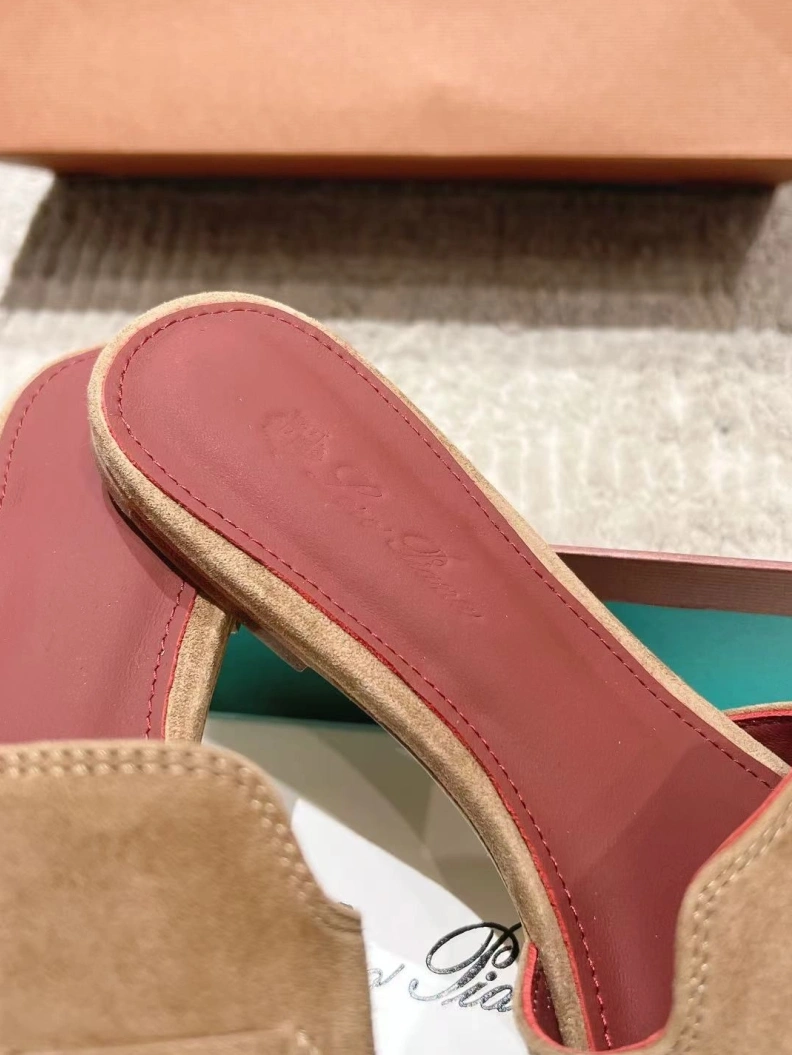 Elegant Othxr Slippers 210180