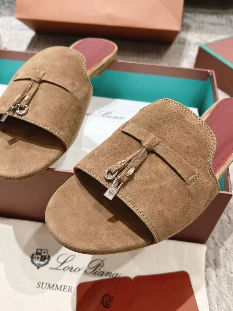Elegant Othxr Slippers 210180