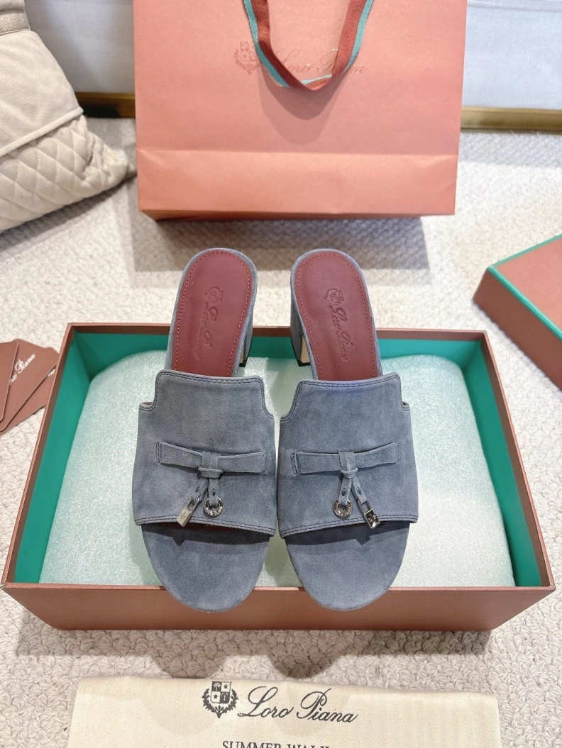 Trendy Othxr Slippers 210193