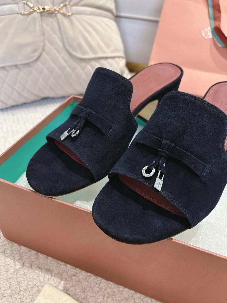 Comfortable Othxr Slippers 210170