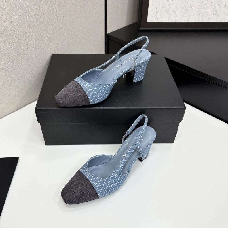 Compact Chxnxl Sandals 118299
