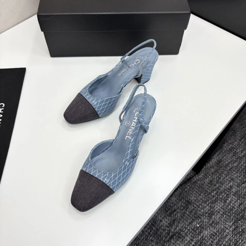 Compact Chxnxl Sandals 118299
