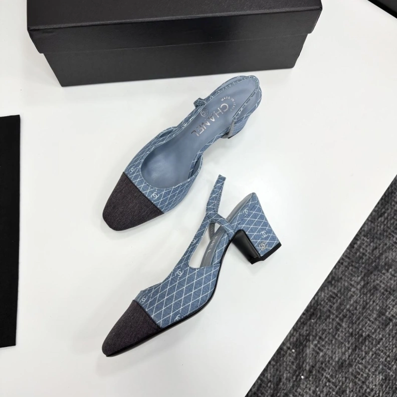 Compact Chxnxl Sandals 118299