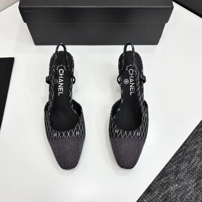 Lightweight Chxnxl Sandals 118296