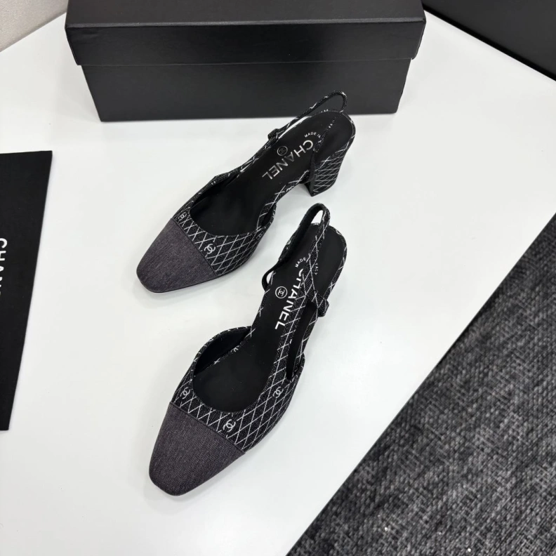 Lightweight Chxnxl Sandals 118296