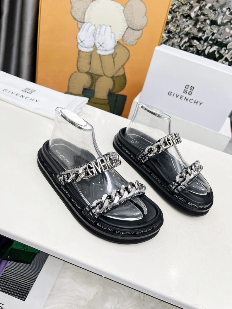 Functional Gxvxnchy Sandals 152035