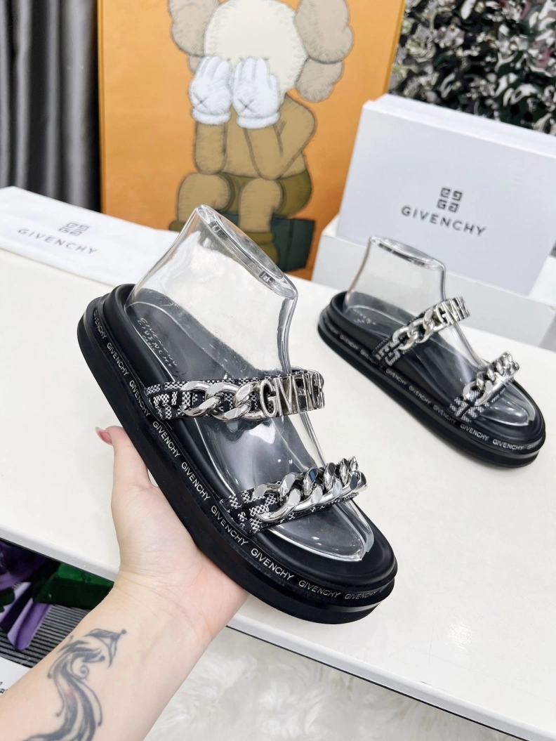Functional Gxvxnchy Sandals 152035