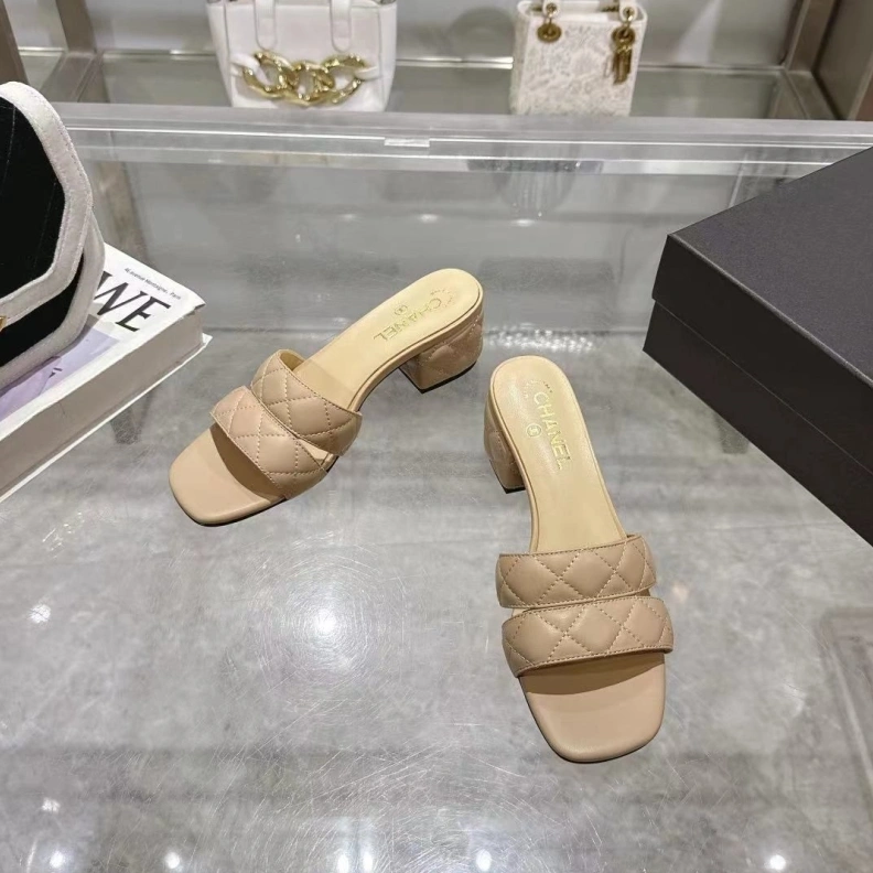 Refined Chxnxl Slippers 118186