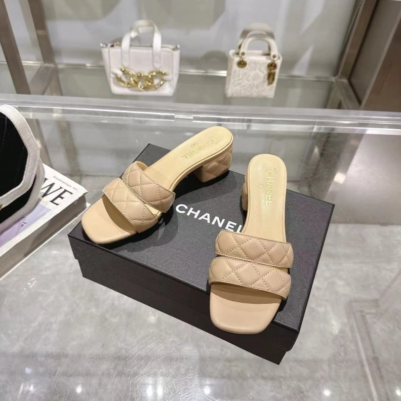 Refined Chxnxl Slippers 118186
