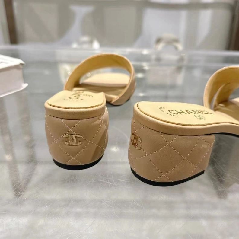 Refined Chxnxl Slippers 118186