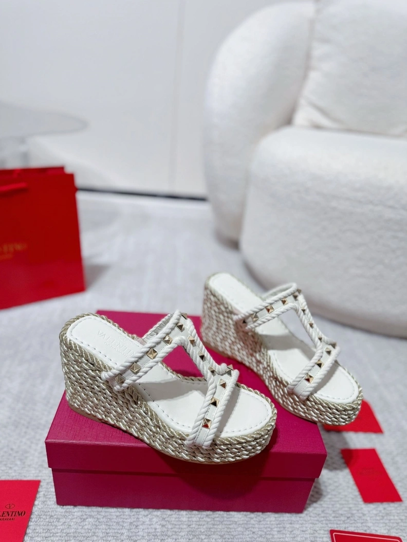 SportInspired Vxlxntino Sandals 228827