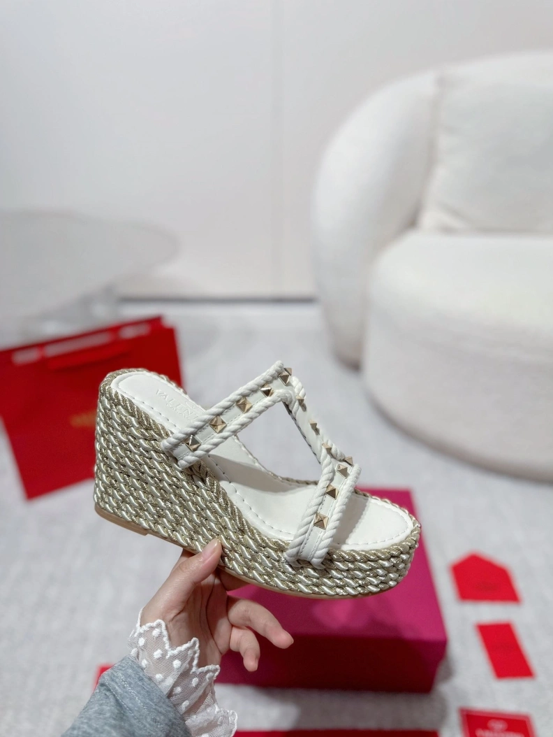 SportInspired Vxlxntino Sandals 228827