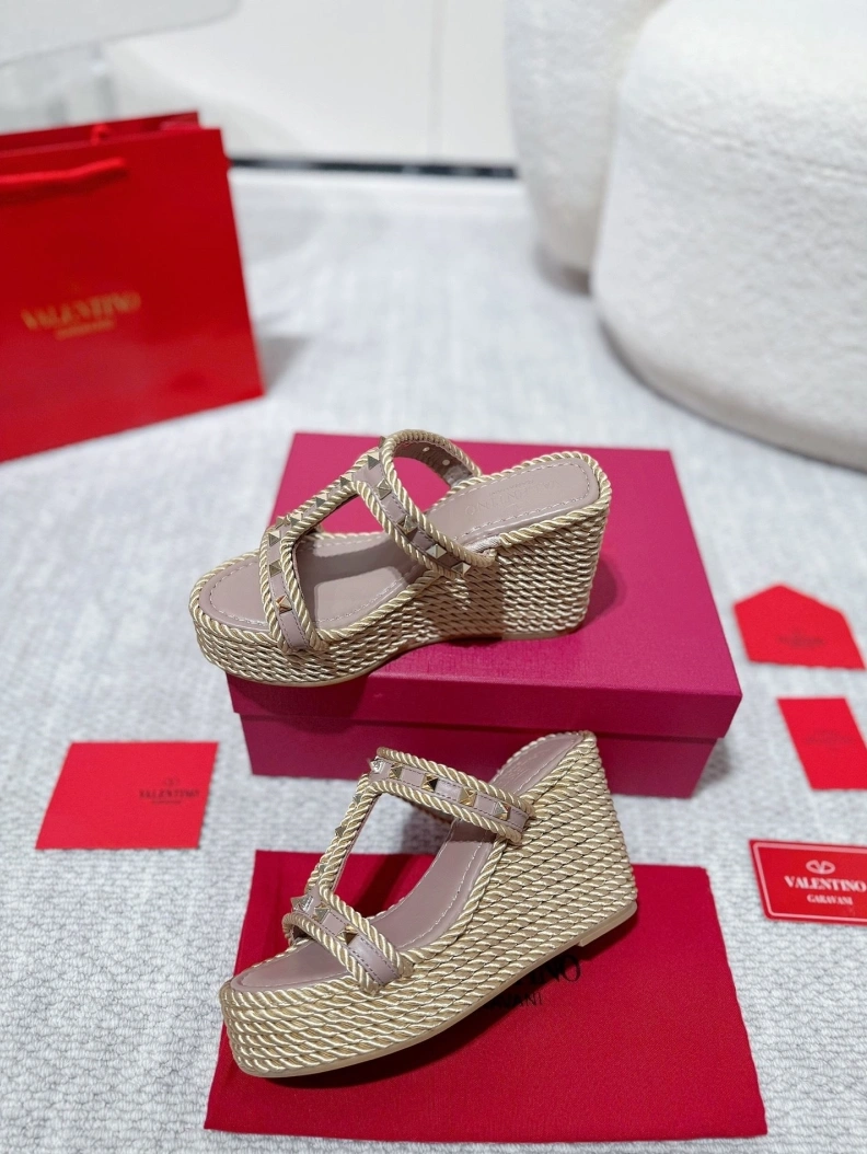 Fashionable Vxlxntino Sandals 228825