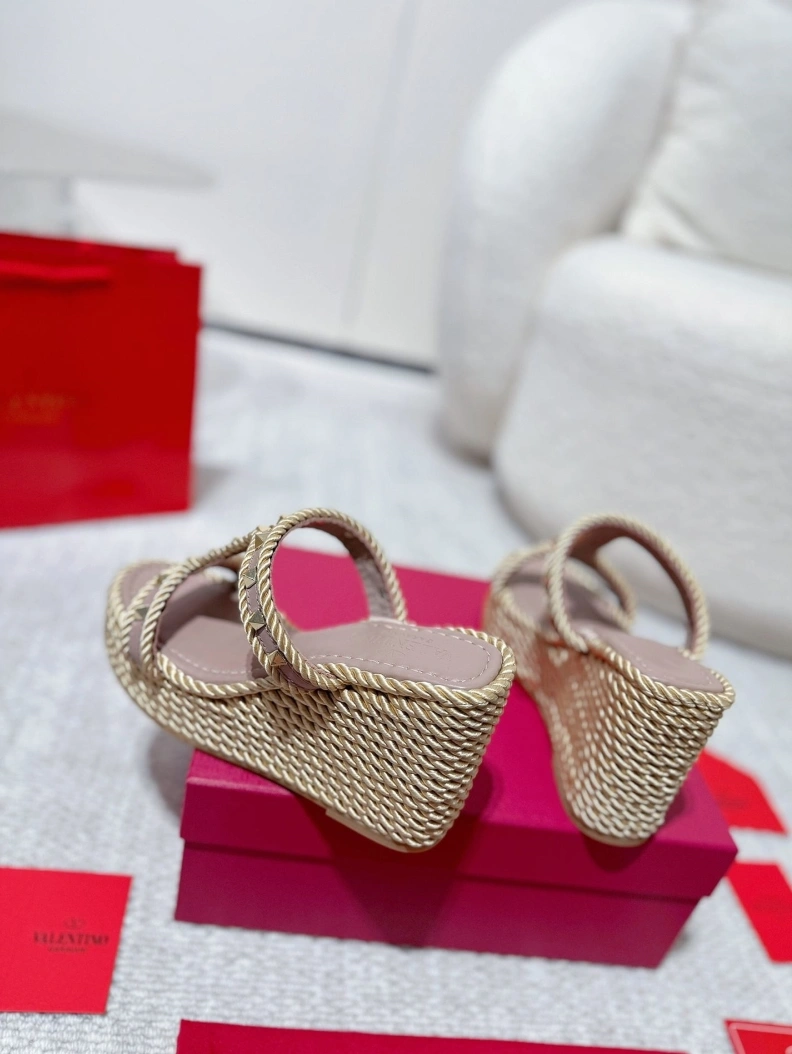 Fashionable Vxlxntino Sandals 228825