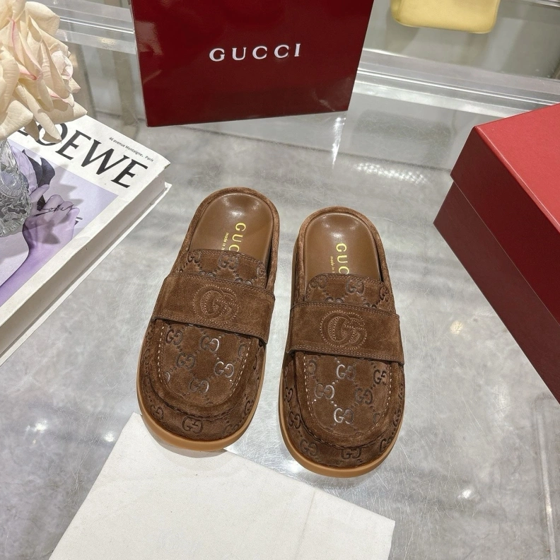 WellDesigned Gxccx Slippers 155579