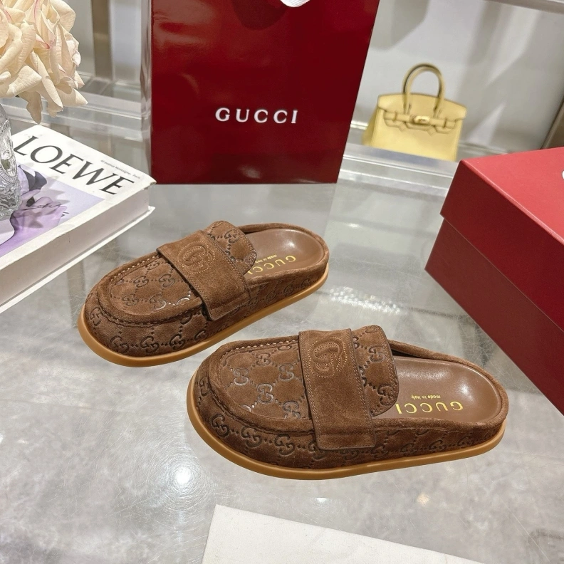 WellDesigned Gxccx Slippers 155579