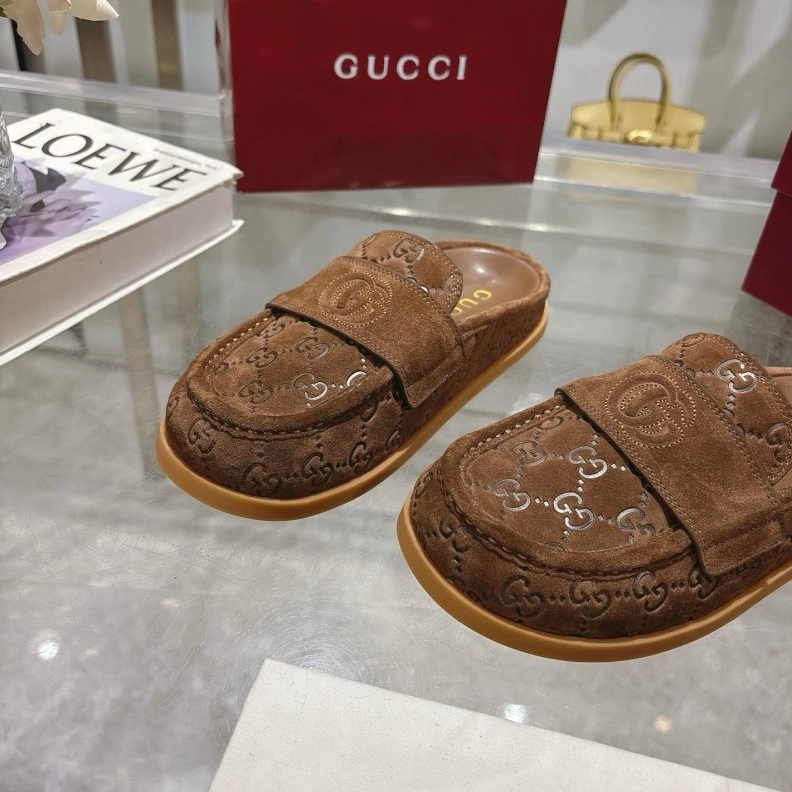 WellDesigned Gxccx Slippers 155579