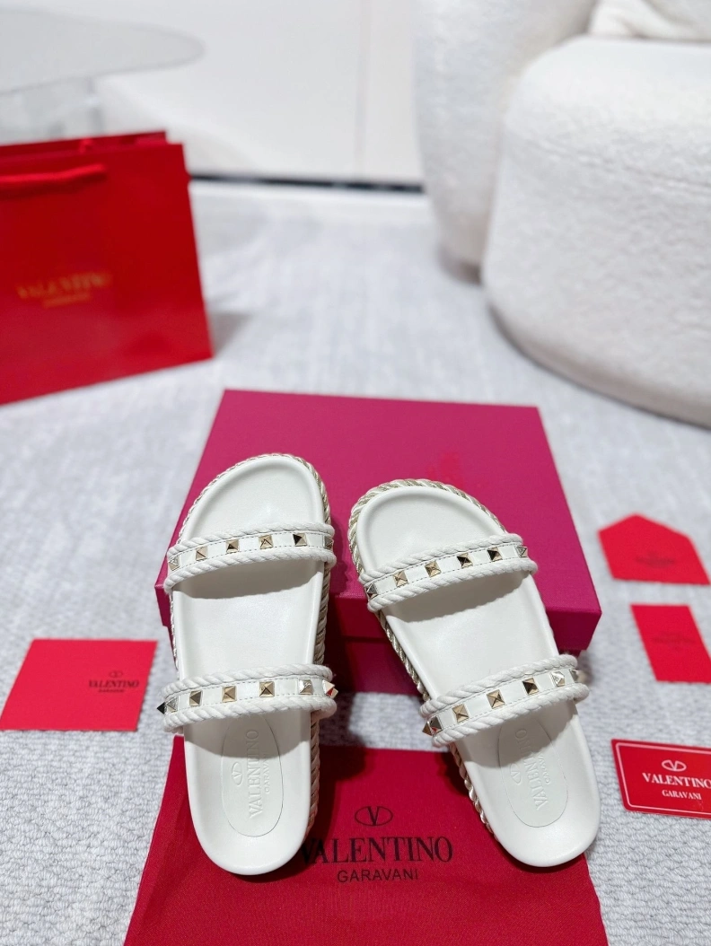 Practical Vxlxntino Sandals 228820