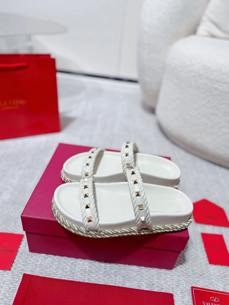 Practical Vxlxntino Sandals 228820