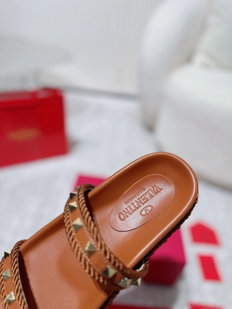HighQuality Vxlxntino Sandals 228807