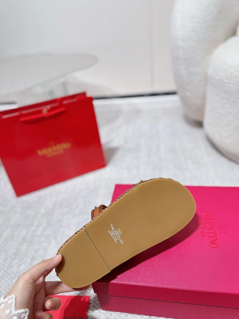 HighQuality Vxlxntino Sandals 228807
