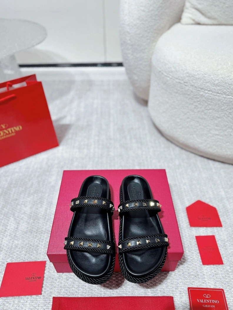 Bold Vxlxntino Sandals 228815