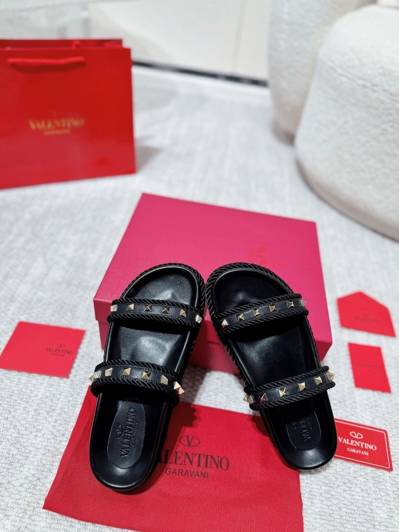 Bold Vxlxntino Sandals 228815