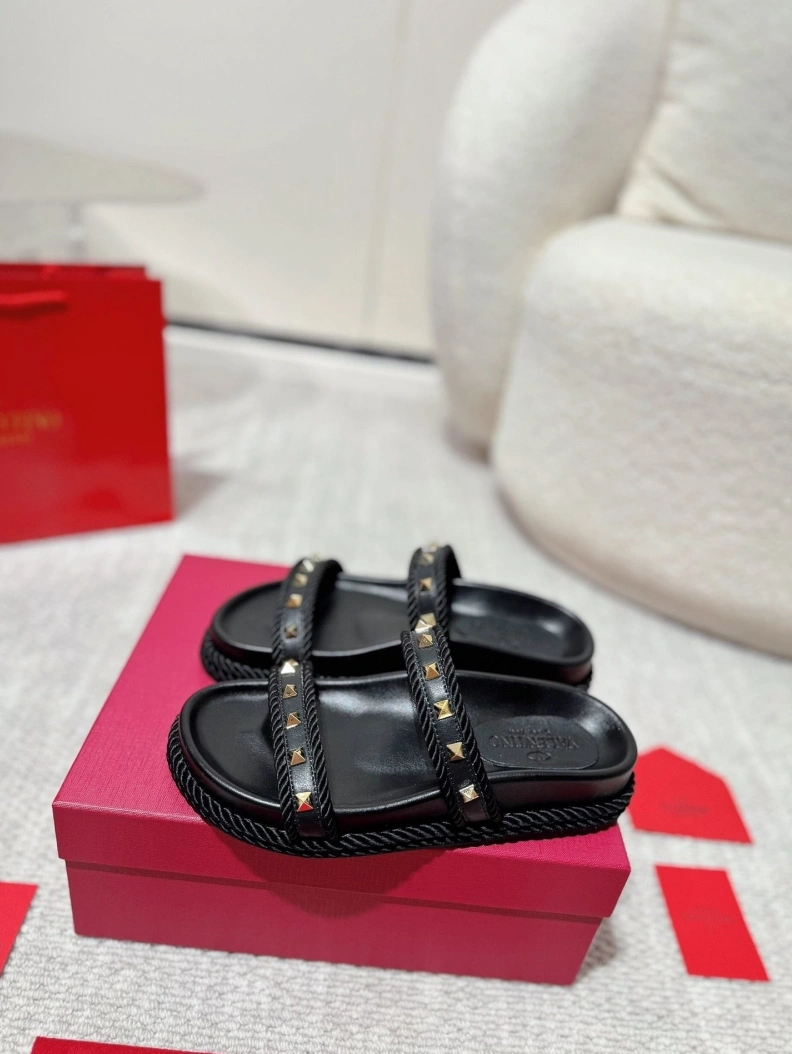 Bold Vxlxntino Sandals 228815