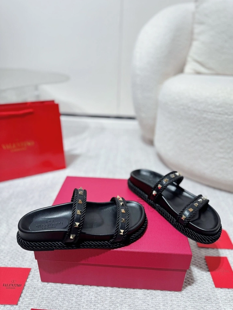 Bold Vxlxntino Sandals 228815
