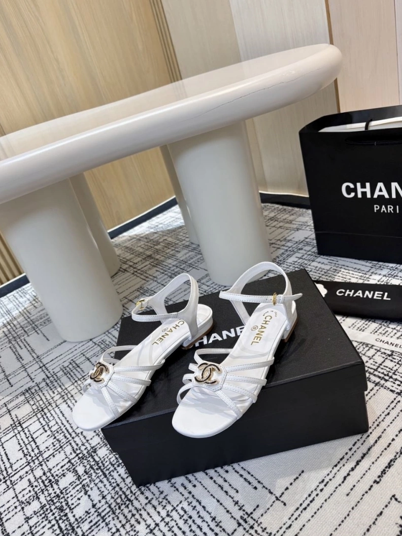 Resilient Chxnxl Sandals 118271