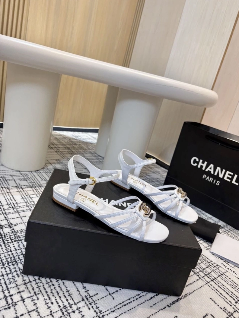 Resilient Chxnxl Sandals 118271