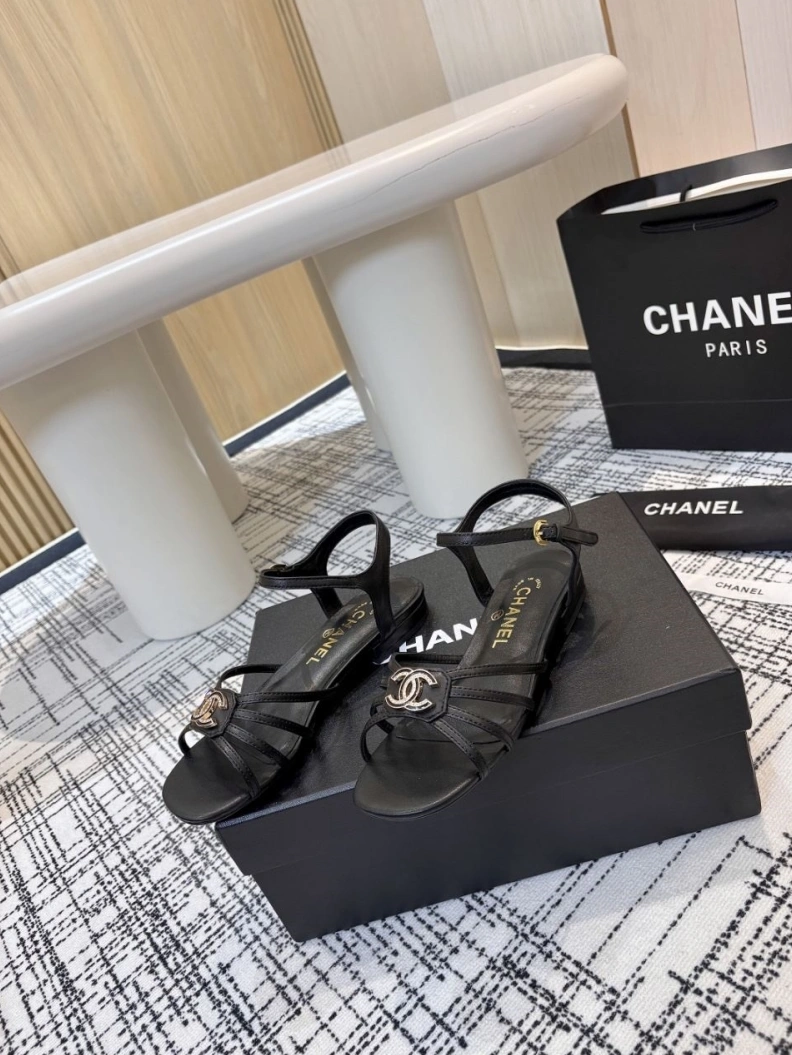 Vibrant Chxnxl Sandals 118262