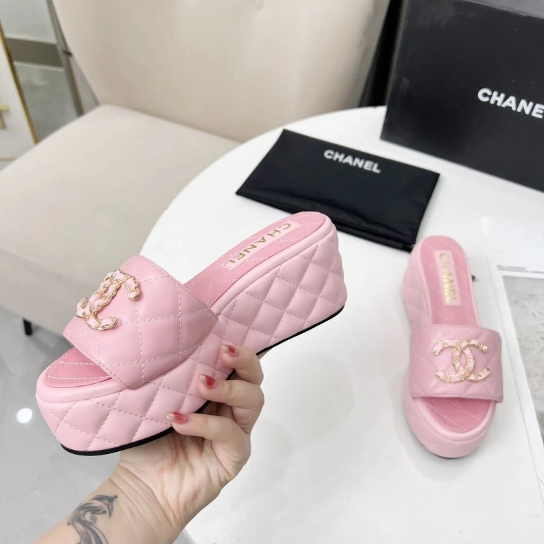 EasyMatch Chxnxl Slippers 118182