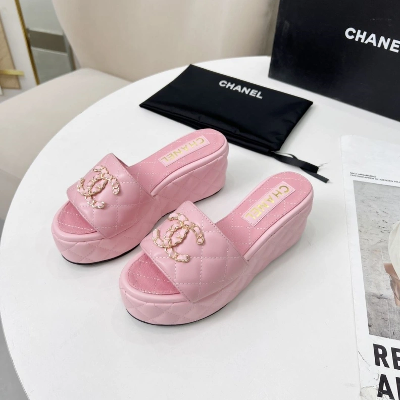 EasyMatch Chxnxl Slippers 118182