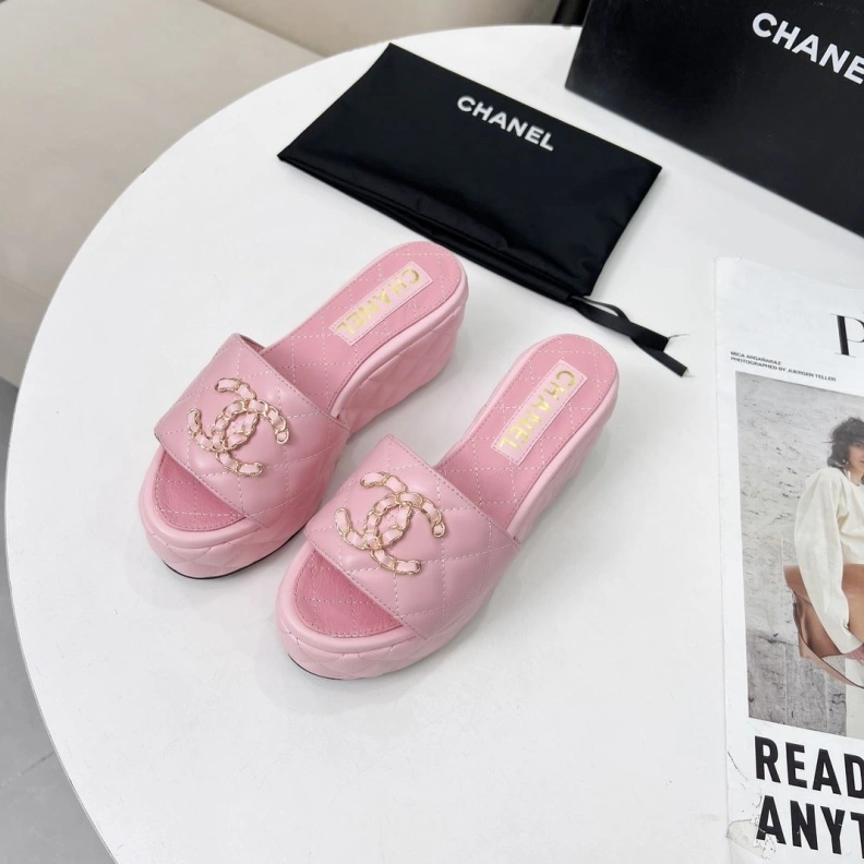 EasyMatch Chxnxl Slippers 118182