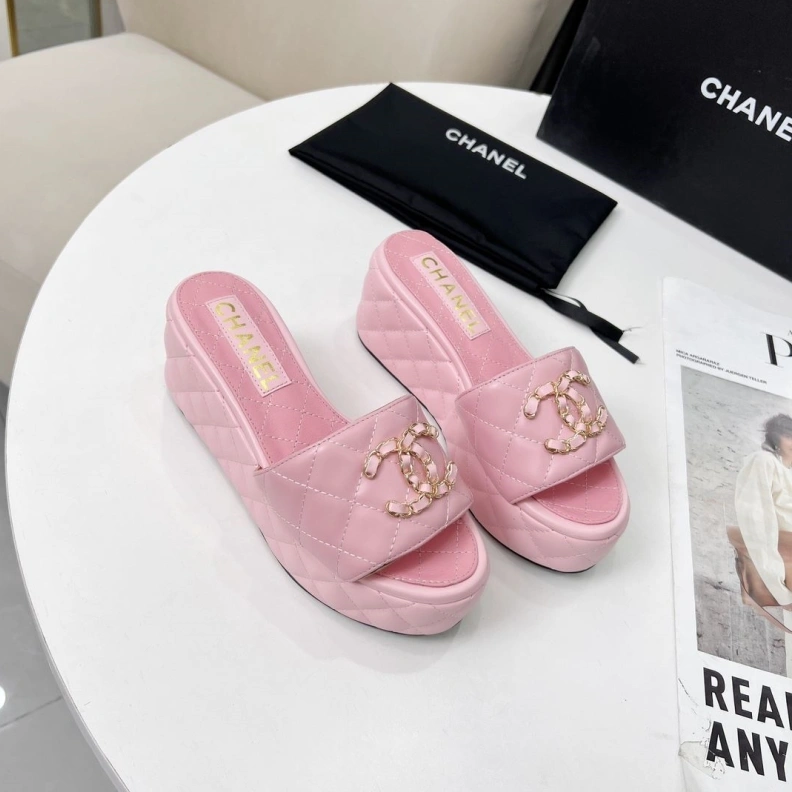 EasyMatch Chxnxl Slippers 118182