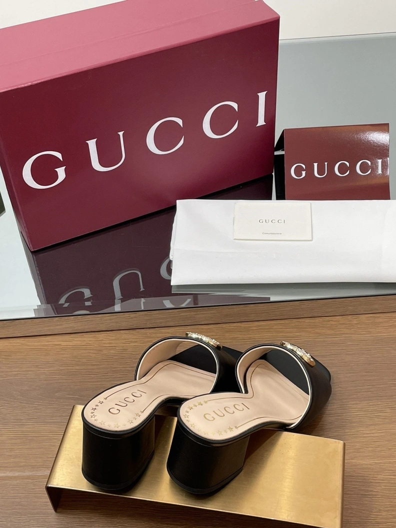 Flexible Gxccx Sandals 155664