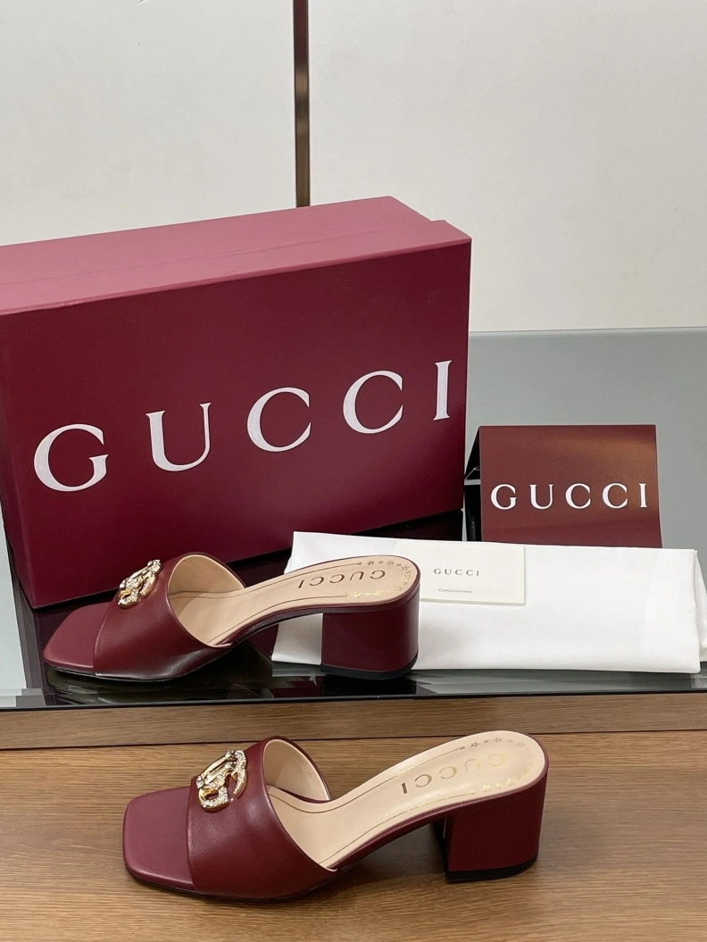 Trendsetting Gxccx Sandals 155662