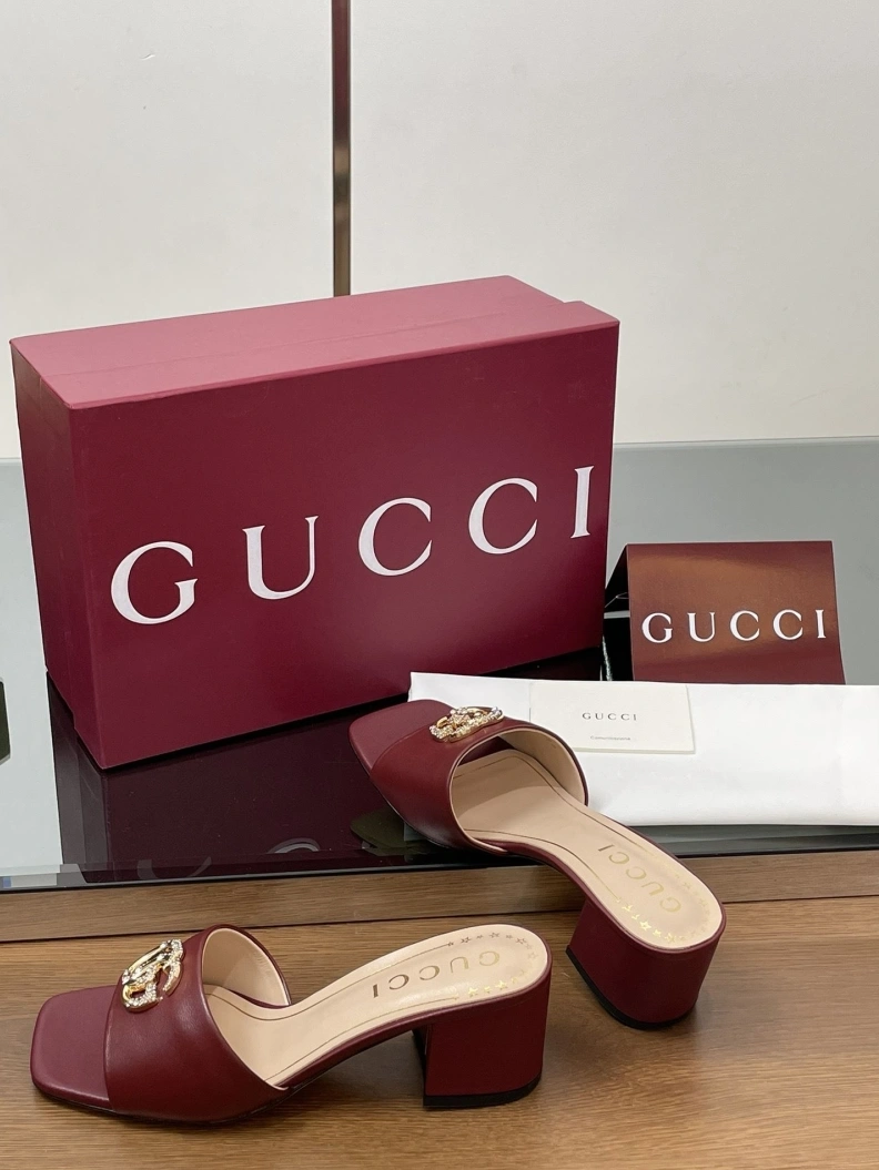 Trendsetting Gxccx Sandals 155662