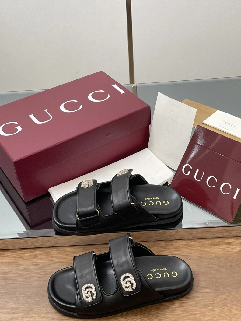 Stylish Gxccx Sandals 155647