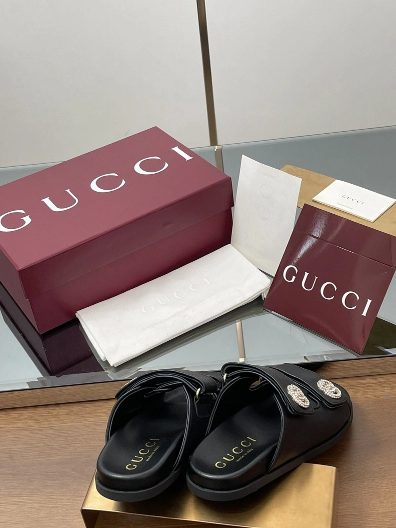 Stylish Gxccx Sandals 155647