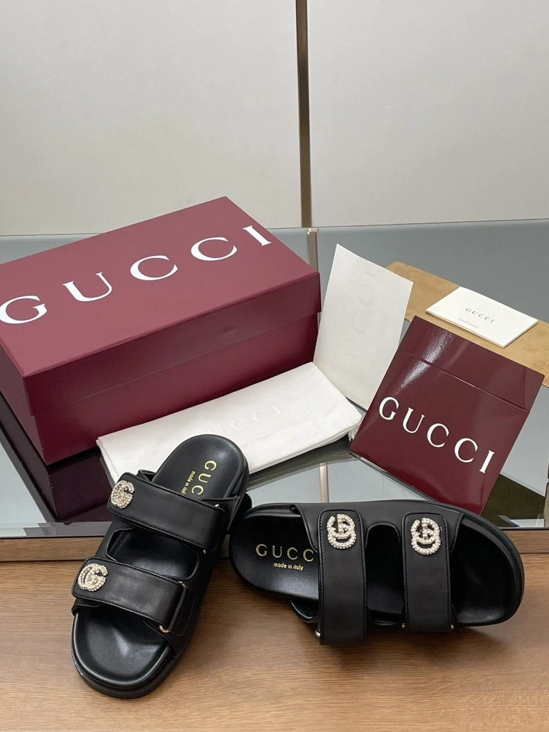 Stylish Gxccx Sandals 155647