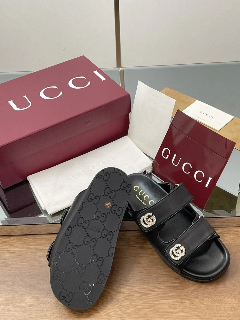 Stylish Gxccx Sandals 155647