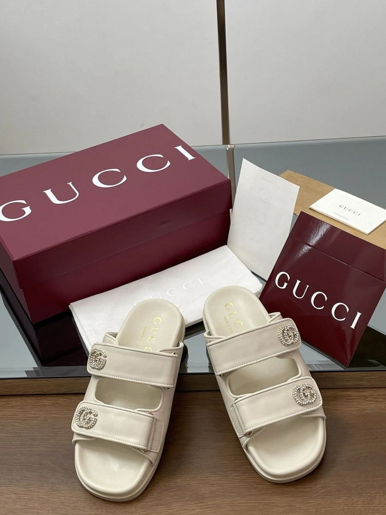 Gxccx Sandals WellDesigned 155646