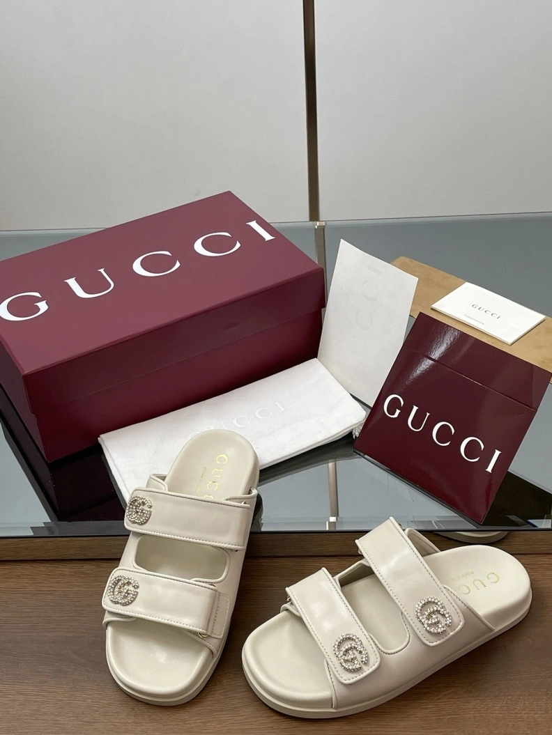 Gxccx Sandals WellDesigned 155646